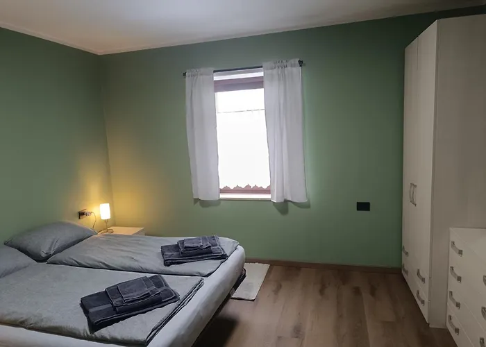 Alexander Apartmán Isolaccia